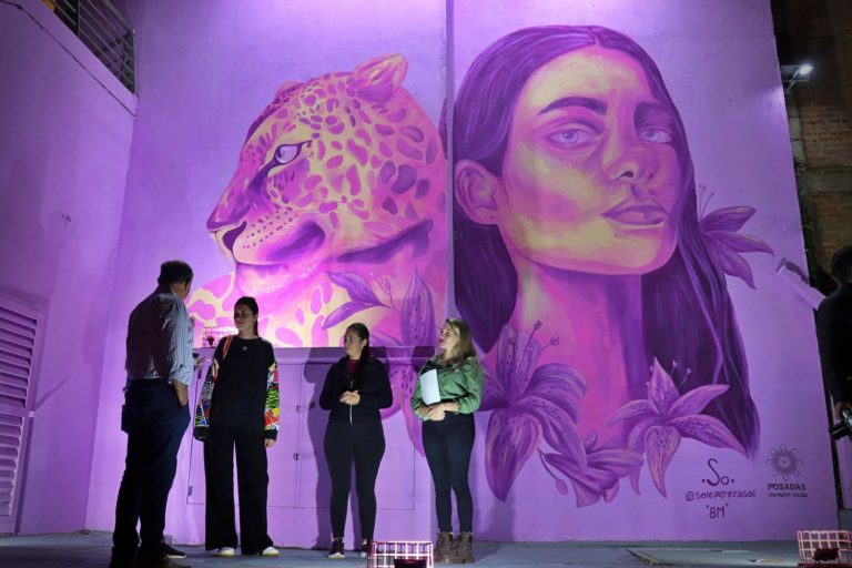 En homenaje a la Mujer Misionera presentaron un mural alegórico imagen-31