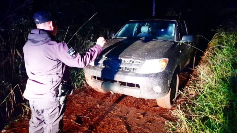 Tras cierres de calles recuperaron una 4x4 robada minutos antes en Bernardo de Irigoyen imagen-14