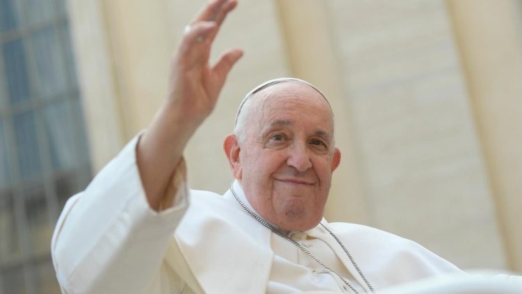El Papa Francisco fue dado de alta tras varios días internado por bronquitis imagen-1