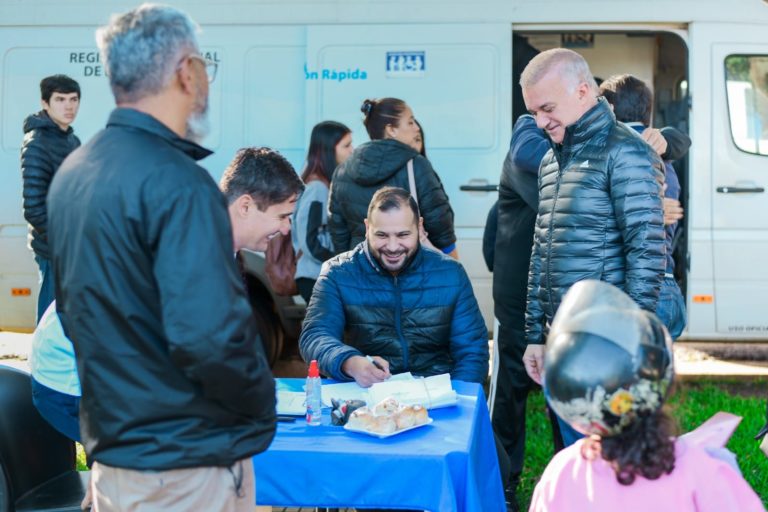 El barrio San Miguel recibió al Mercadito Solidario del P.A.S. imagen-48