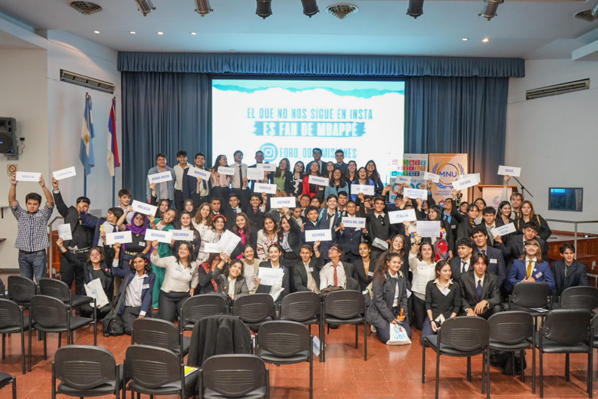 Más de 100 estudiantes secundarios participaron del tercer Modelo de Naciones Unidas en Posadas imagen-1