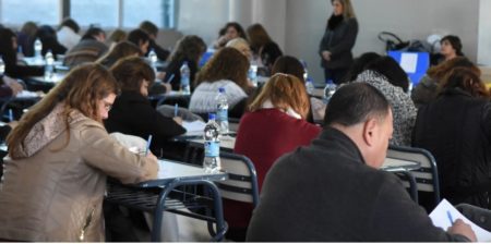 Casi 9 de cada 10 argentinos cree que los docentes deberían rendir exámenes anuales para mantener su trabajo imagen-3