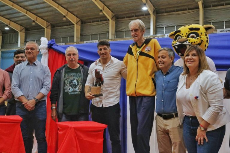 Yamila Rodríguez y Ricardo Báez recibieron el premio Ernesto "Finito" Gehrmann imagen-27