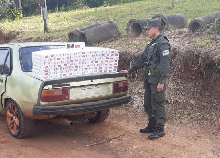 Incautan calzado, cigarrillos y celulares sin aval aduanero imagen-4