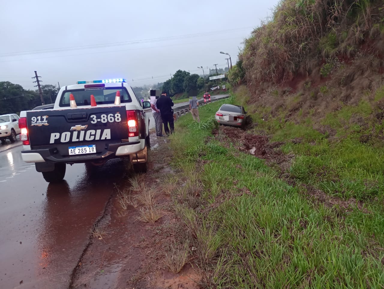 Guaraní: Un automovilista despistó a pocos metros del cruce Karaben, sobre Ruta 14 imagen-1