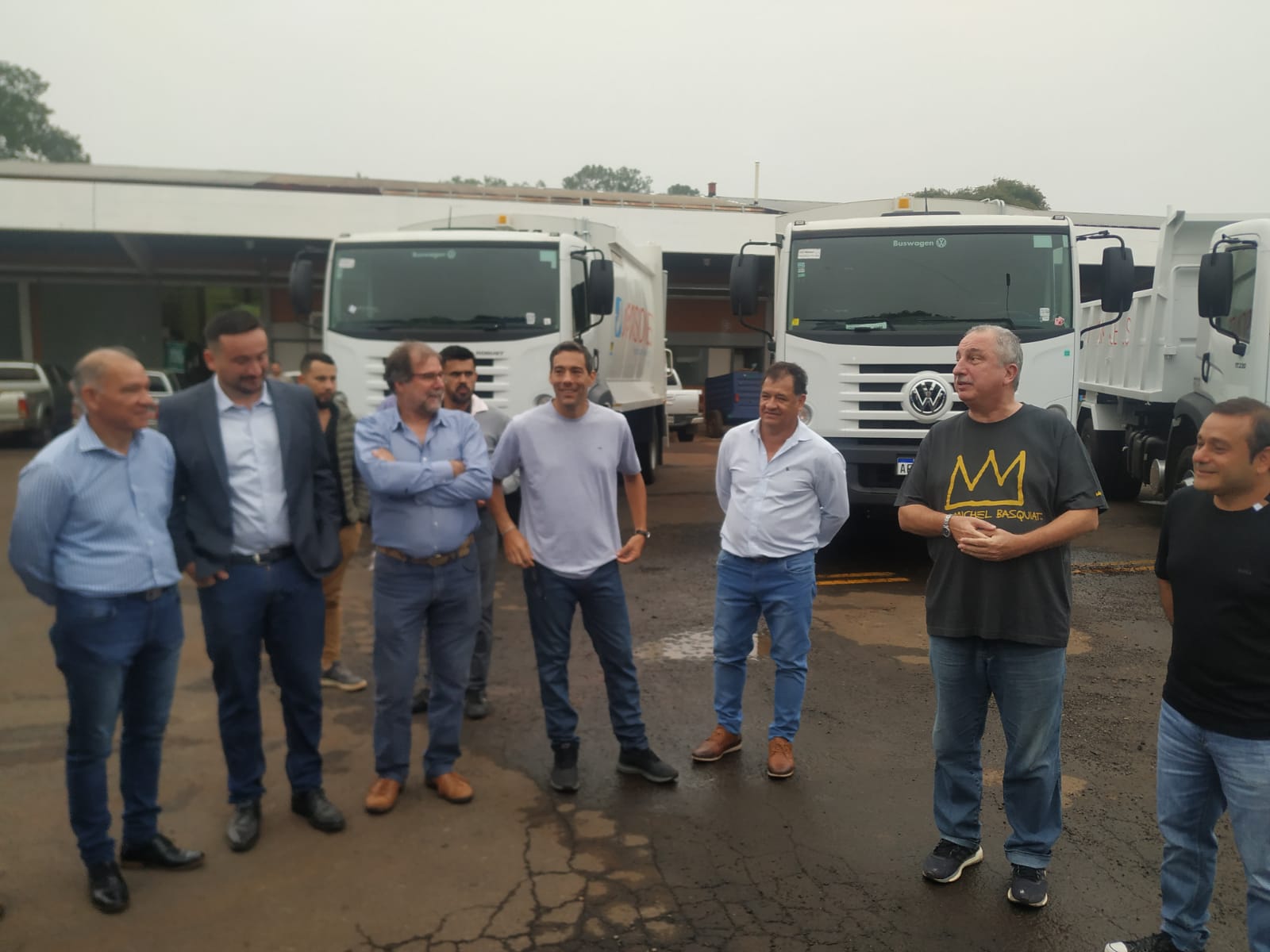 Municipios recibieron camiones en otro lote de entregas del Gobierno provincial sobre un total de 50 imagen-1
