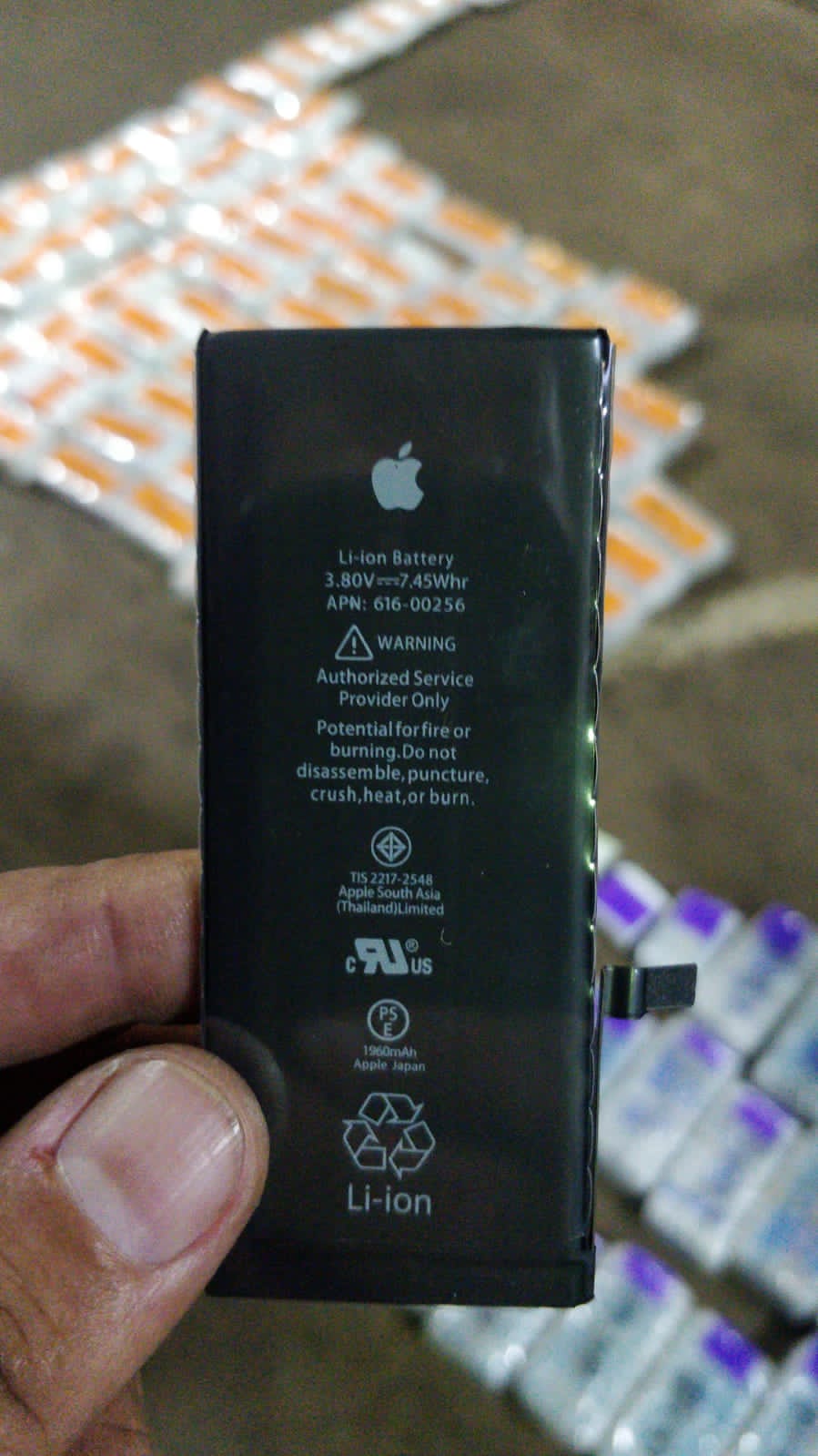 Aduana descubrió más de 2 mil productos de telefonía celular en un automóvil acondicionado para el contrabando imagen-4