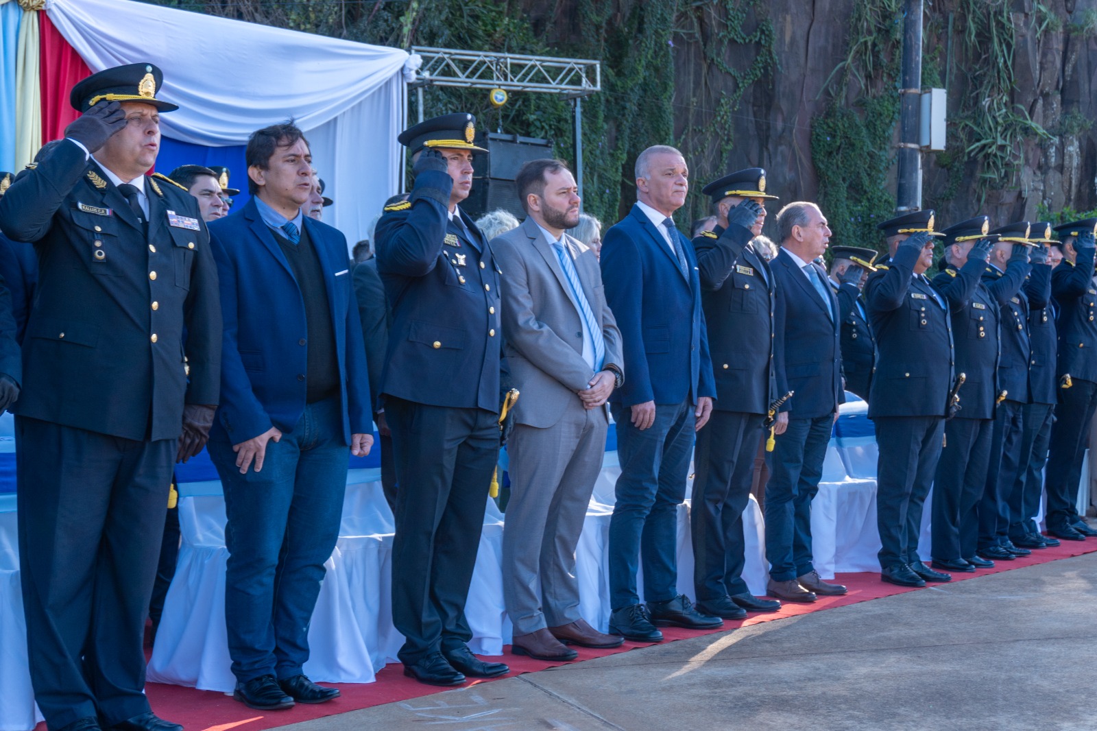 La Policía cerró los festejos por su 167 aniversario con el acto central en la Cascada de la Costanera imagen-26