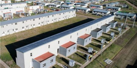 Gestión Milei: confirman que no habrá más viviendas construidas con financiamiento del Estado imagen-2