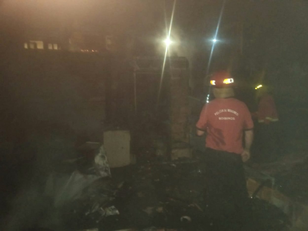Un hombre de San Pedro murió carbonizado al incendiarse su vivienda imagen-8