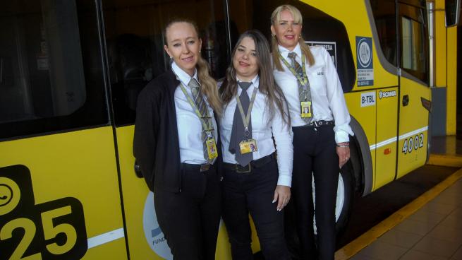 Nueve mujeres son las primeras choferas en una misma flota de transporte de larga distancia en Misiones imagen-6