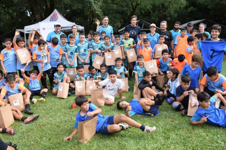 "Vivamos Fútbol" realizó la primera Copa Amistad imagen-17