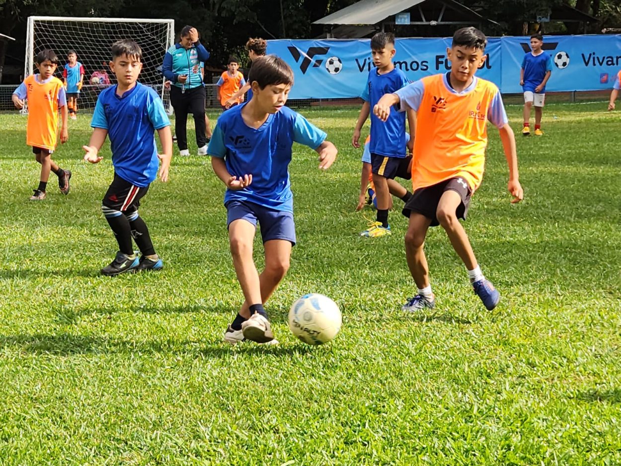 "Vivamos Fútbol" realizó la primera Copa Amistad imagen-2