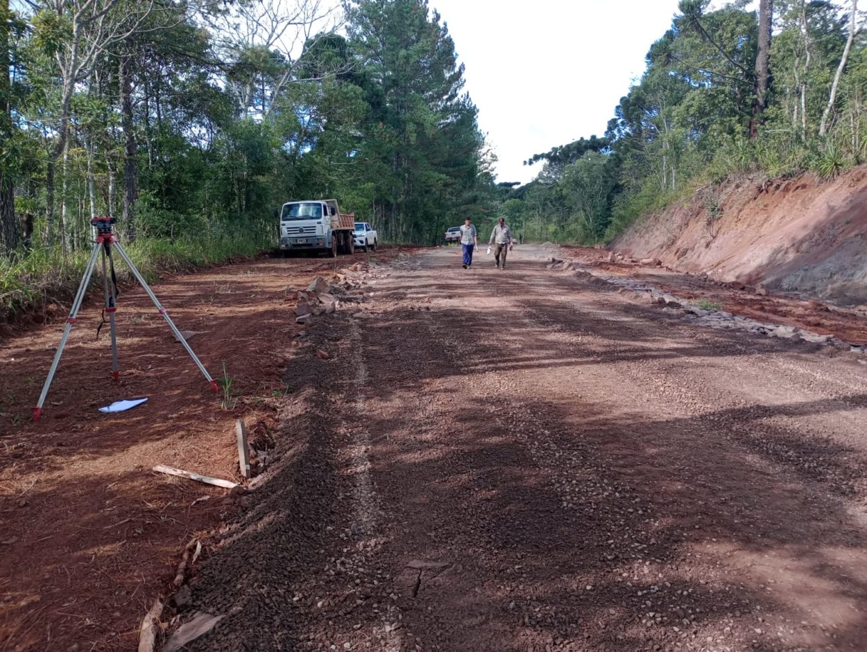 Ejecutan trabajos viales en el segundo acceso asfaltado a Tobuna imagen-2