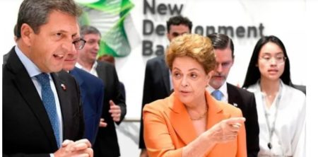 Dilma le confirmó a Massa que el banco de los BRICS tratará incorporación de Argentina imagen-4