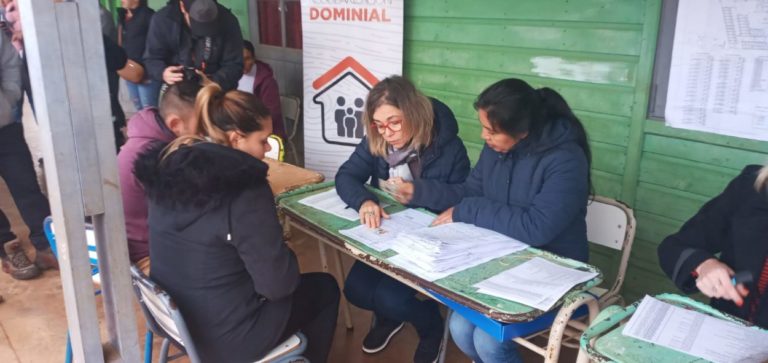 Tomaron firmas a 79 familias de El Soberbio para elaborar la documentación de su ingreso a la regularidad dominial imagen-42