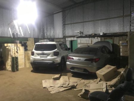 Gendarmes registran un depósito de mercadería de contrabando en Irigoyen imagen-4