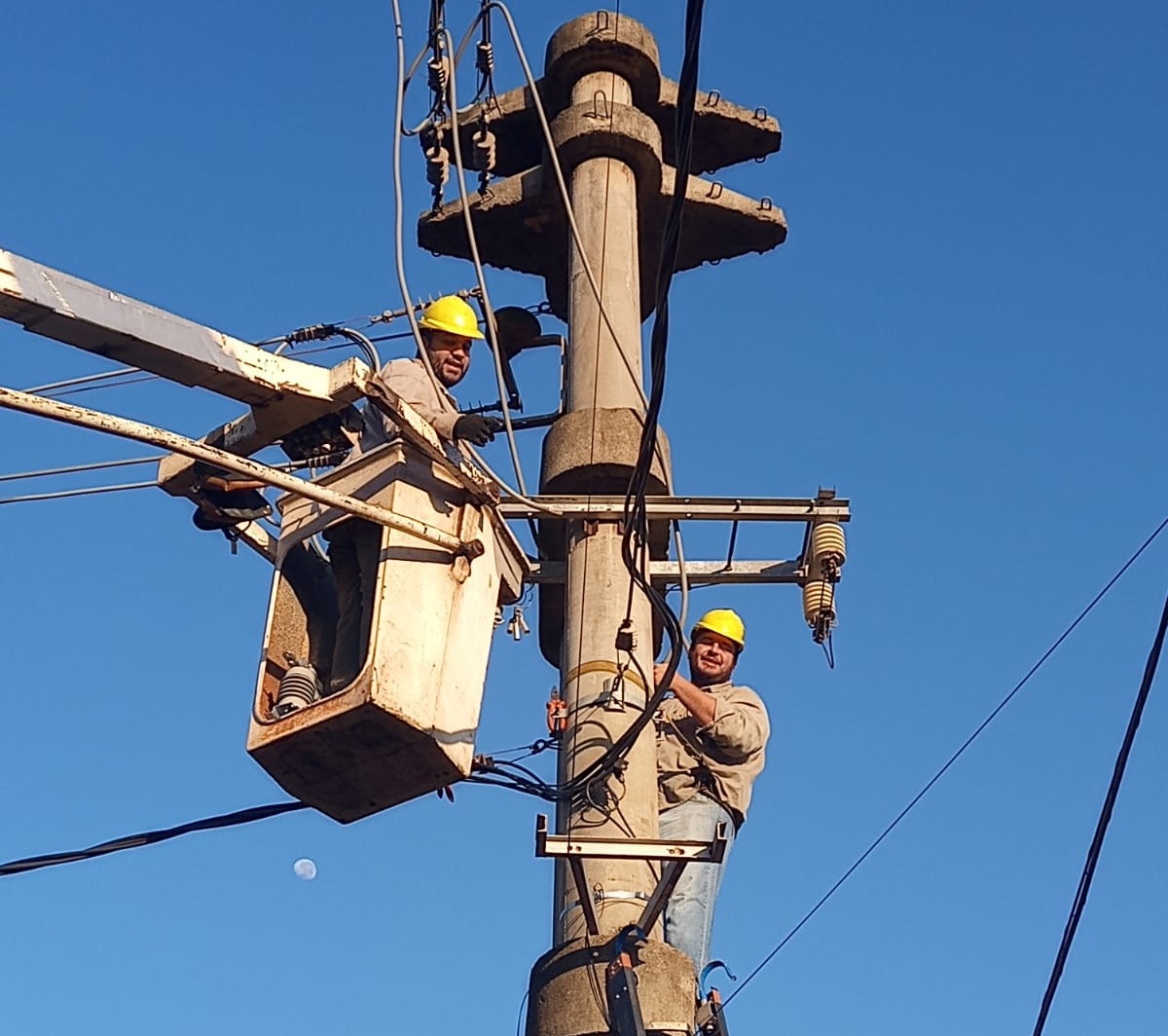 Con vistas al próximo verano, empresa de energía ejecuta trabajos de mantenimiento preventivo en Posadas imagen-2