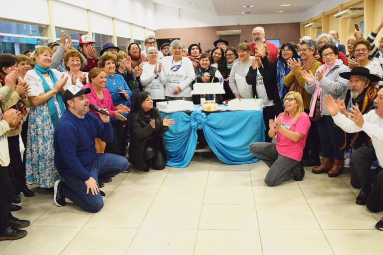 Para conmemorar el Día Mundial de la toma de conciencia del maltrato en la vejez, se realizó en Posadas un nuevo encuentro de Mateando con los Abuelos imagen-43