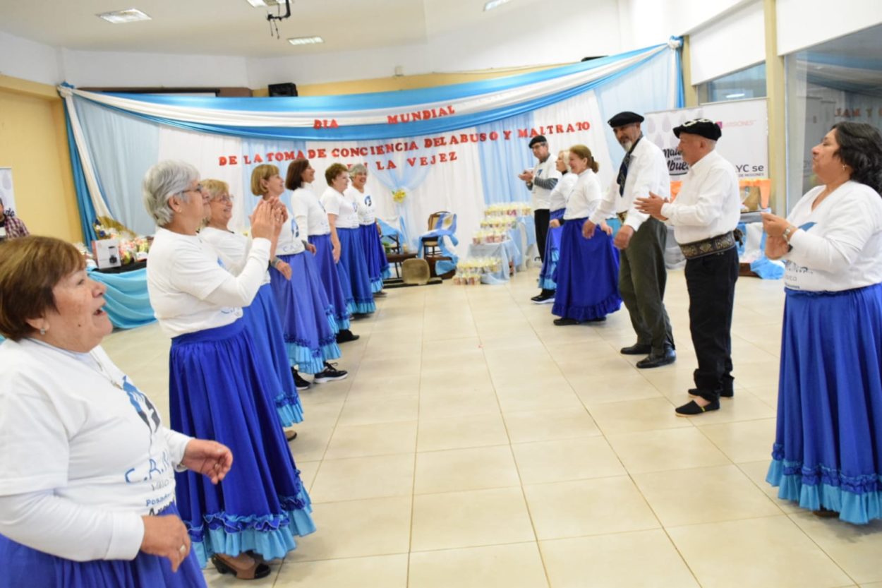 Para conmemorar el Día Mundial de la toma de conciencia del maltrato en la vejez, se realizó en Posadas un nuevo encuentro de Mateando con los Abuelos imagen-6