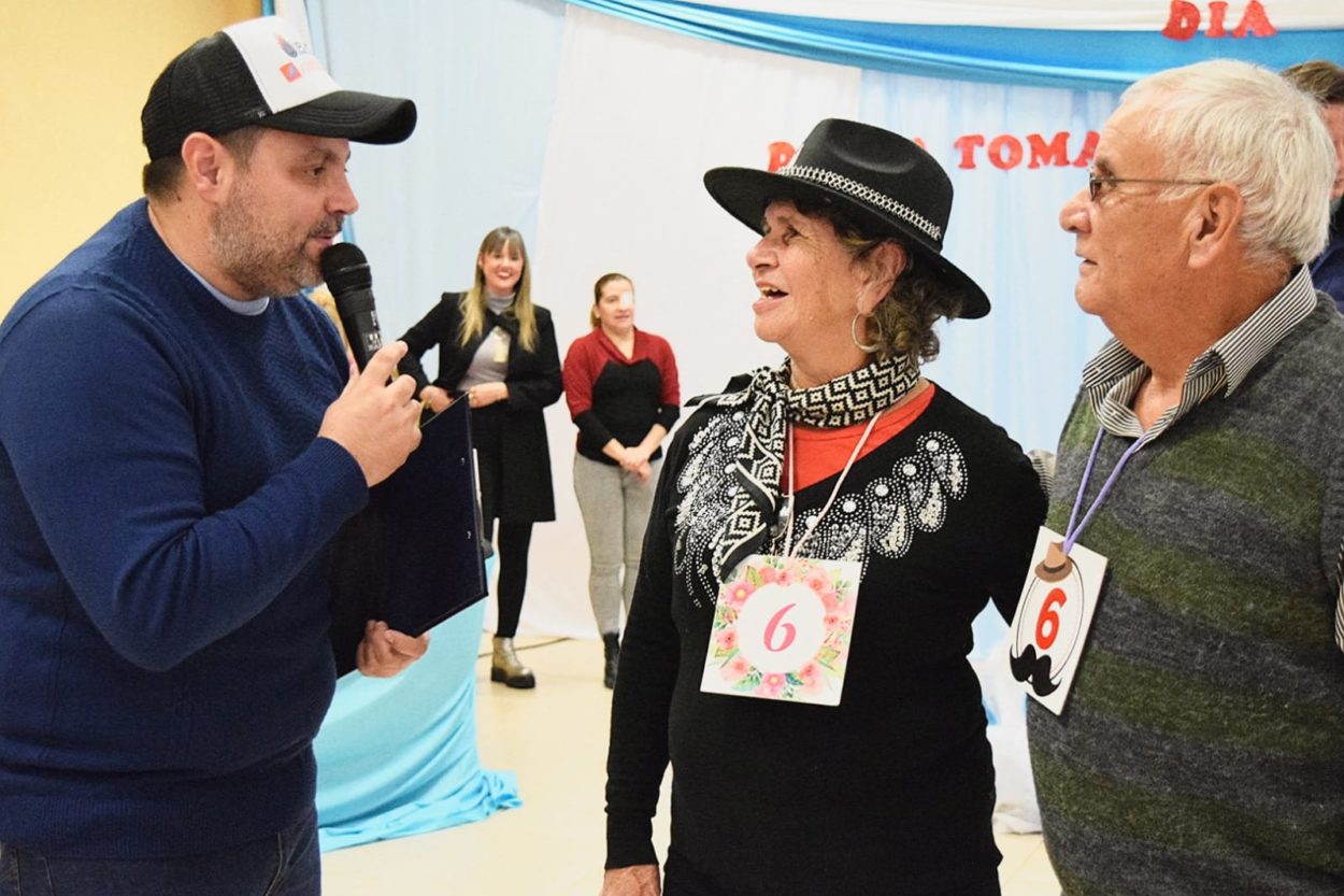 Para conmemorar el Día Mundial de la toma de conciencia del maltrato en la vejez, se realizó en Posadas un nuevo encuentro de Mateando con los Abuelos imagen-12