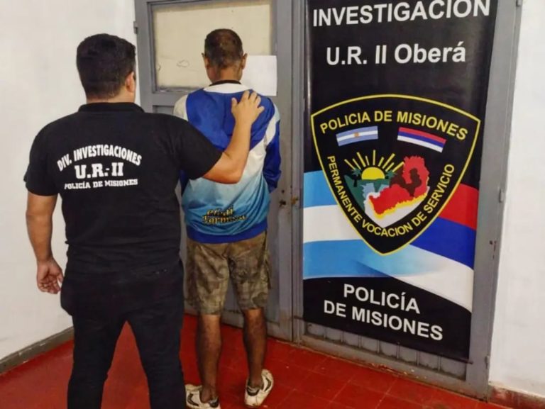 Detuvieron a un hombre que simulaba vender hierbas medicinales para comercializar marihuana imagen-42