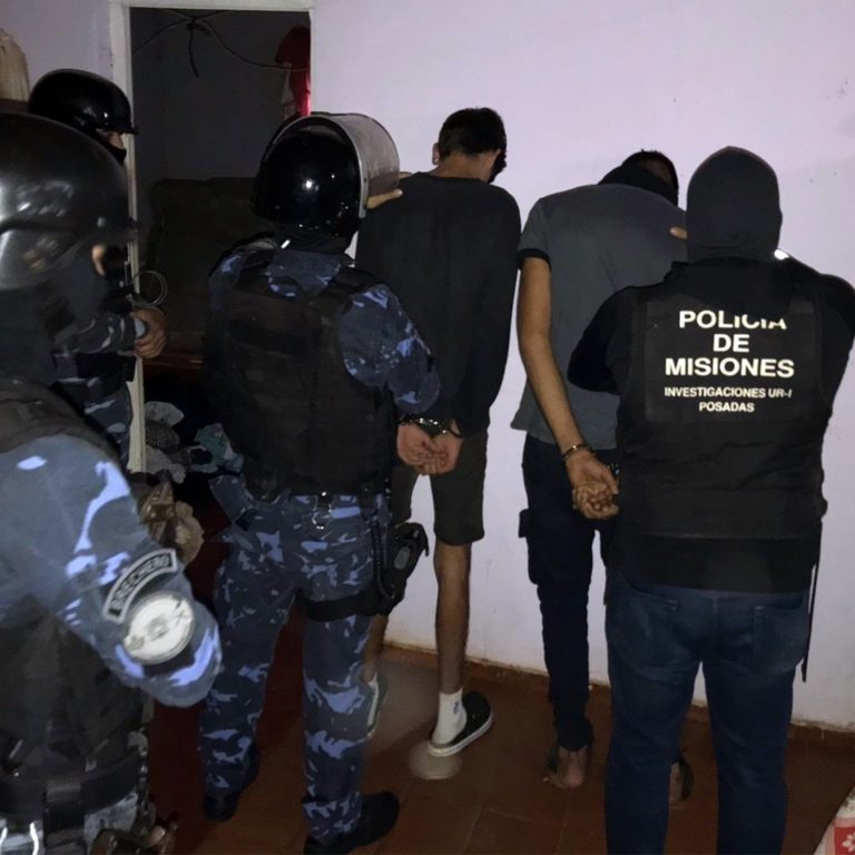 A través de las cámaras del 911 y allanamientos, policías atraparon a tres delincuentes por el robo en una vivienda de Posadas imagen-35