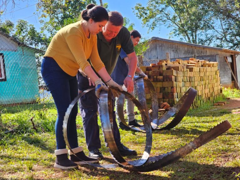 En Panambí dictan Capacitación sobre afilado a operarios de aserraderos y alumnos de la Epet 41 imagen-32