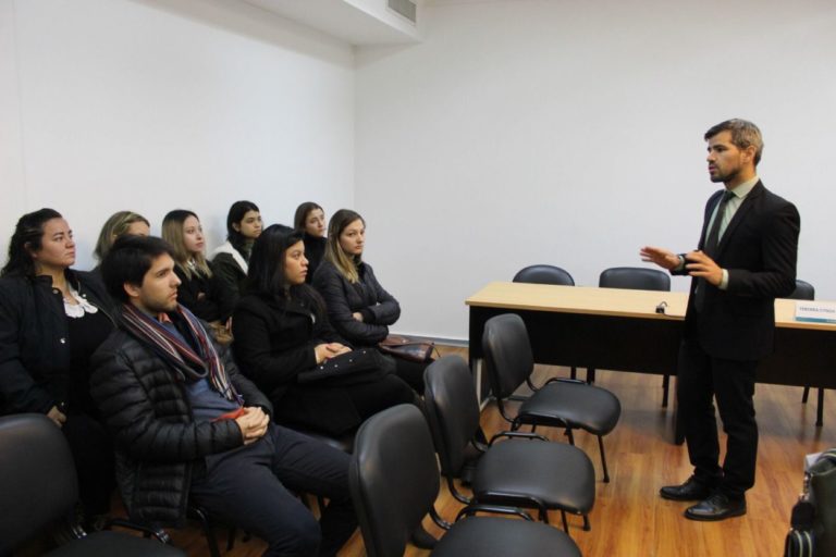 Estudiantes de Abogacía conocen "en vivo" el proceso de Oralidad Efectiva imagen-20