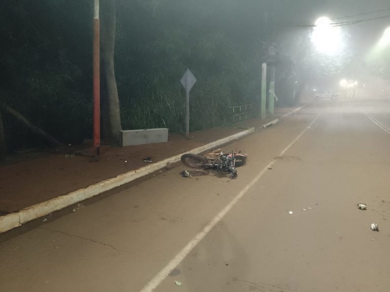 Falleció un motociclista tras un despiste en Puerto Iguazú imagen-6