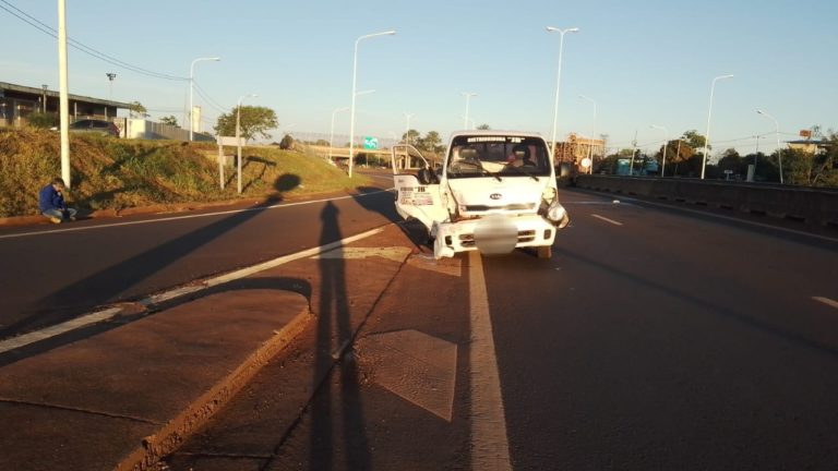 Un lesionado tras colisión en la zona de la rotonda de la ex Garita imagen-34