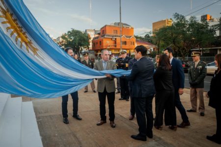 Posadas celebró el Día de la Bandera y honró la figura de Manuel Belgrano imagen-1