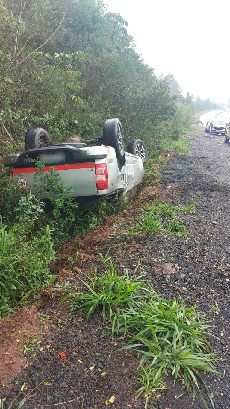 Despiste y vuelco vehicular en la ruta 12, cerca de San Ignacio imagen-44