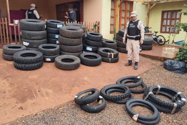 Prefectura secuestró en Jardín América 115 neumáticos de origen ilegal, valuados en $11 millones imagen-20