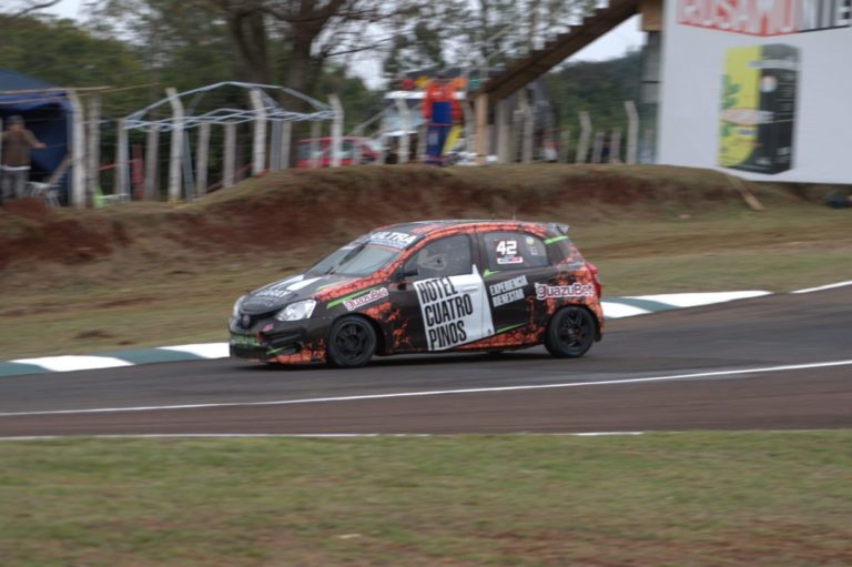 Automovilismo: Blasig el mejor misionero en la primera clasificación en Posadas imagen-3