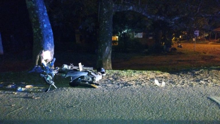 Falleció un motociclista tras despistar en Apóstoles imagen-5