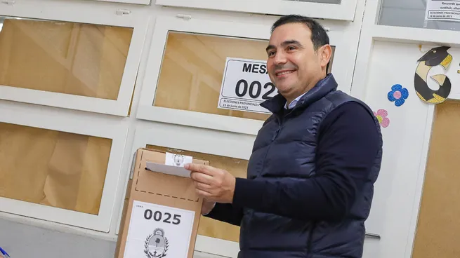 Votó Valdés en Corrientes: "No elegimos Ejecutivo pero es importante ratificar el rumbo" imagen-1