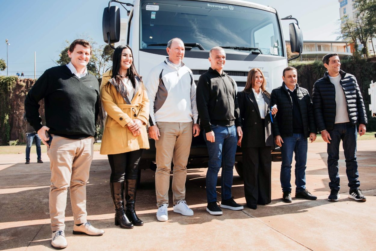 Programa de Equipamiento Vial y Transformación Digital ya lleva entregados 35 camiones a Municipios imagen-4