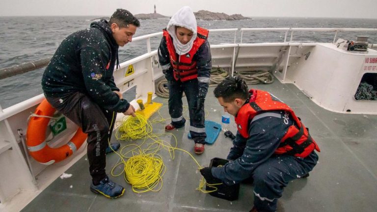 Una tormenta en el Canal Beagle impidió llegar hasta los restos del "Titanic argentino" imagen-1