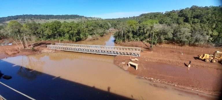 Arroyo Pindaytí: Habilitado el puente provisorio de la Ruta Provincial 2 para vehículos de hasta 10 toneladas imagen-20