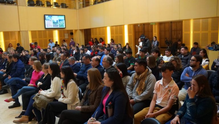 Parlamento de Misiones promueve el diálogo sobre el futuro agrícola en el Conversatorio "Jóvenes Cultivando Futuro" imagen-38