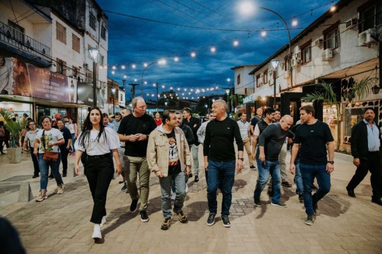 Herrera Ahuad inauguró en Puerto Iguazú las nuevas obras sobre la avenida Brasil imagen-8