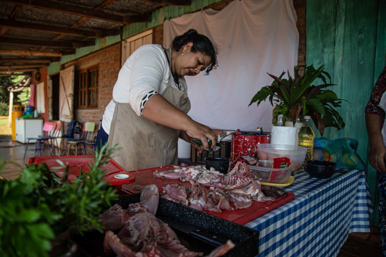 Cocina colectiva con producción local en el barrio el Porvenir II imagen-4