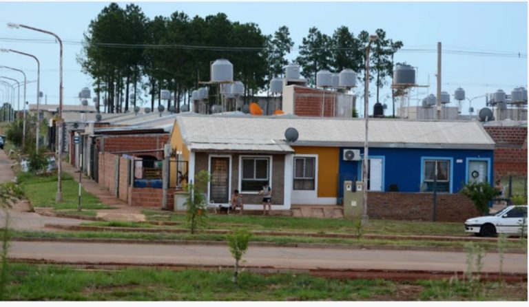 Avanzan las obras de las nuevas viviendas que se entregarán en Itaembé Guazú imagen-40