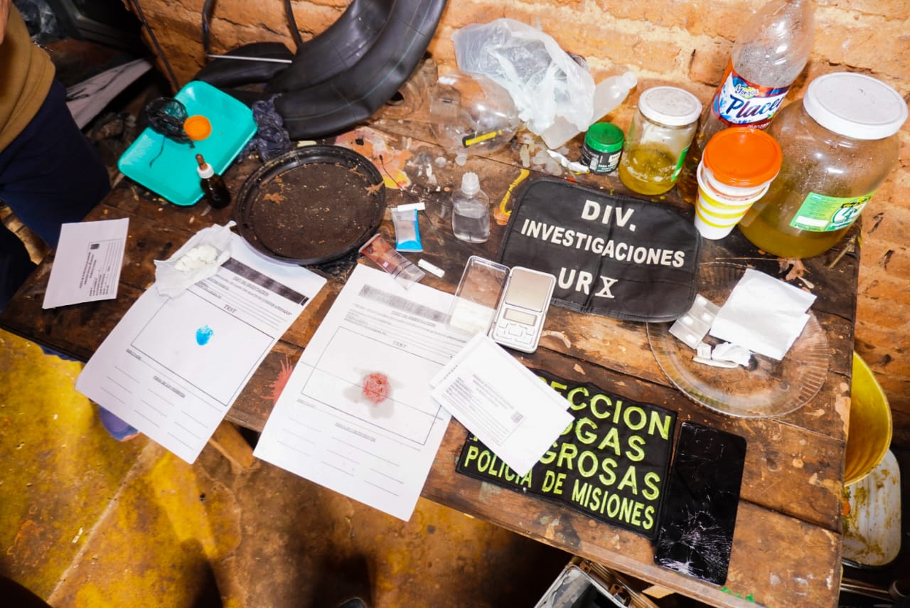Operativo antinarcóticos en barrios de Posadas: hay tres detenidos y droga secuestrada imagen-4