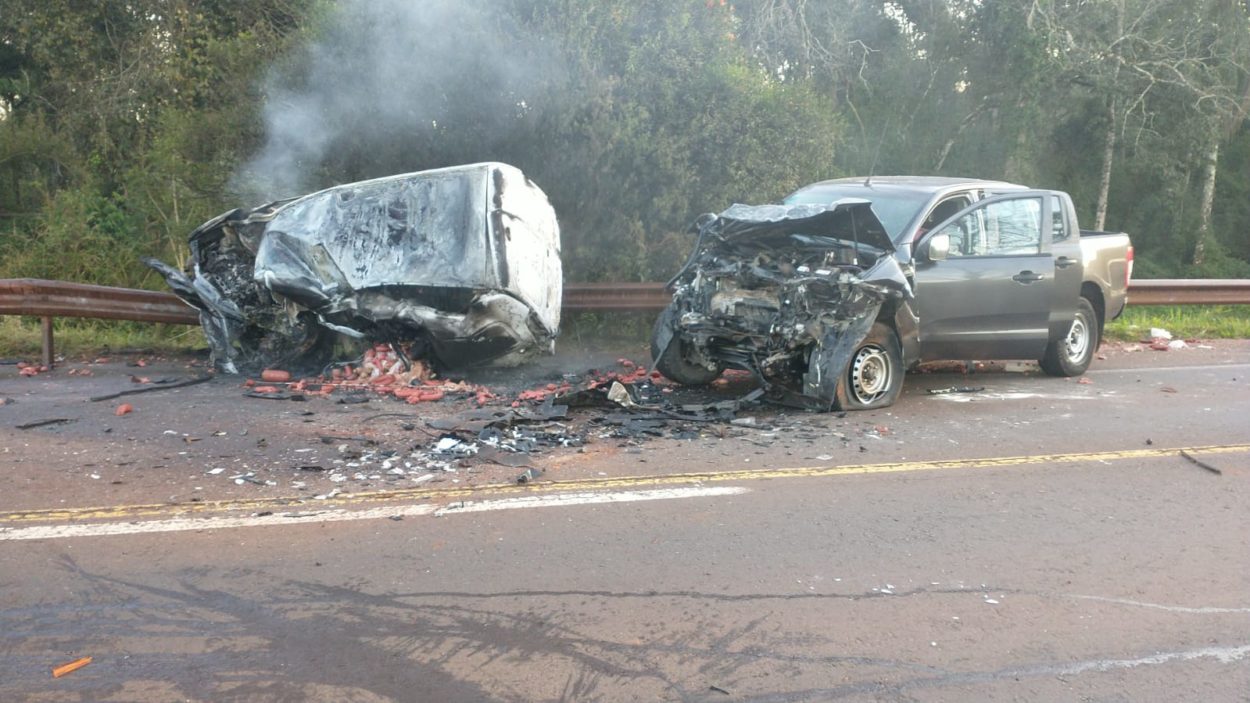 Dos jóvenes fallecieron en un choque en Caraguatay imagen-2