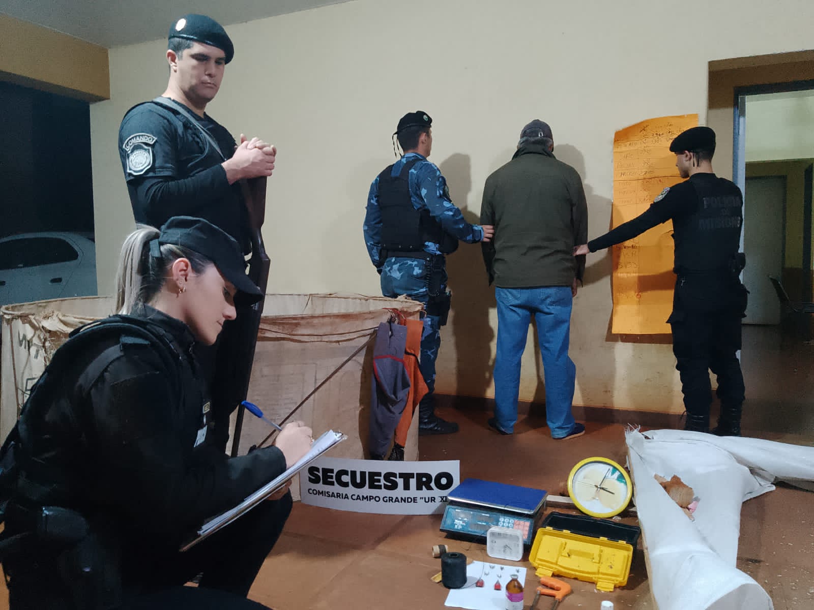 Operativo policial desmanteló una red de peleas clandestinas de gallos en Campo Grande imagen-1
