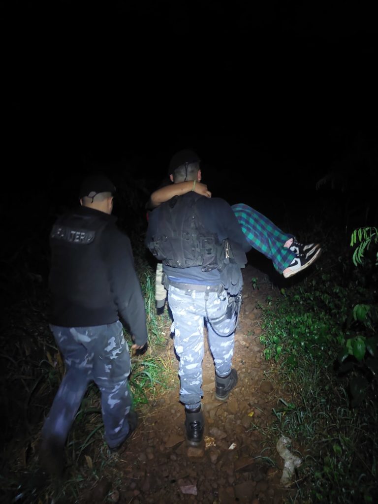 Puerto Iguazú: Rescataron a una mujer de las aguas del río Paraná imagen-10