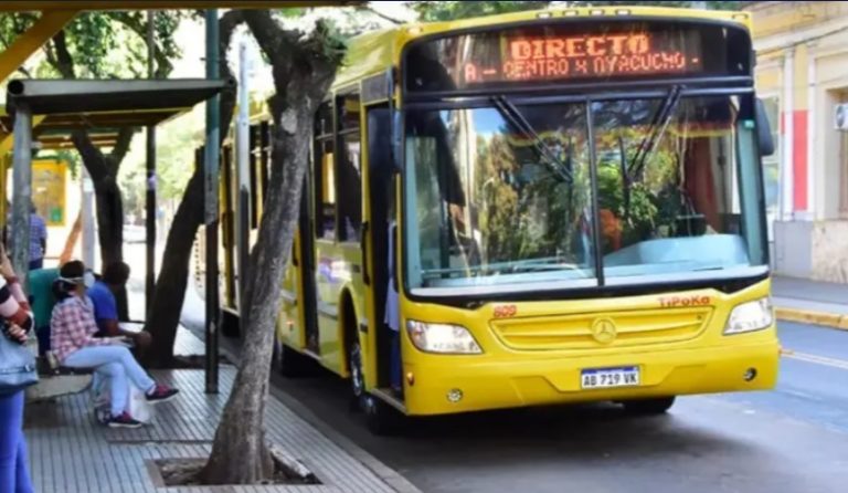 Tras llegar a un acuerdo entre las partes, levantan el paro de choferes de colectivos imagen-7