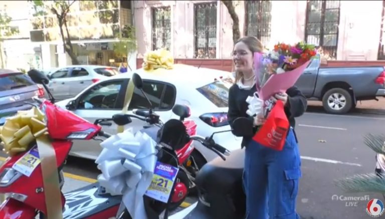 Sorteo de la ATM: "Estoy muy feliz de haber ganado una moto eléctrica porque es amigable con el medio ambiente" imagen-20